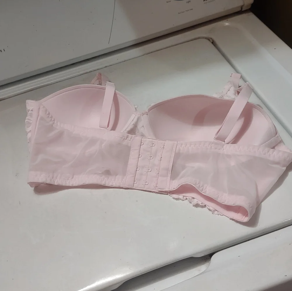 Woman's pink madenform‎ 36 C bra